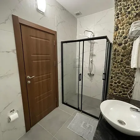 Aho 103 Dag Manzarali Bed & Breakfast *